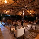 Apartmanhotel Garden Side & Glamping Ksamil