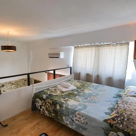 Garden Side & Glamping