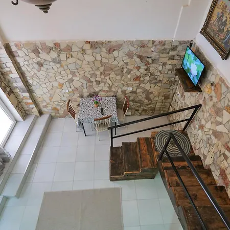 Garden Side & Glamping