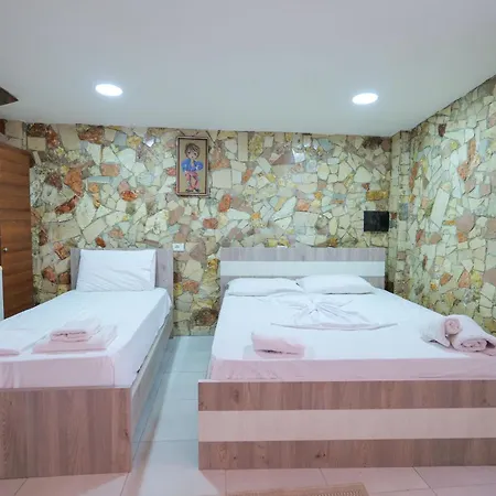 Apartahotel Garden Side&glamping *