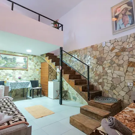 Garden Side & Glamping *