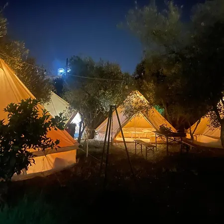 Garden Side & Glamping Aparthotel Ksamil