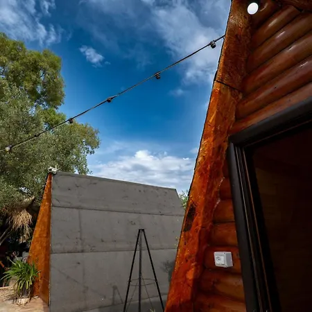 Garden Side & Glamping Aparthotel *