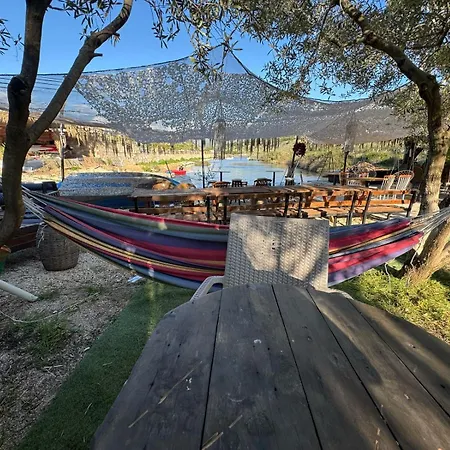 Aparthotel Garden Side & Glamping