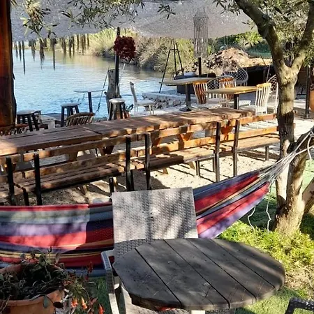 Garden Side & Glamping Ksamil