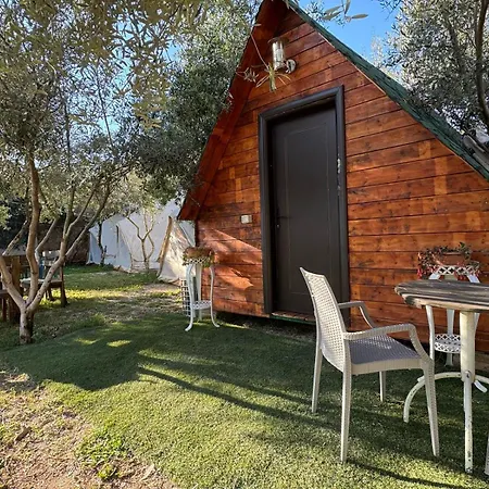 Garden Side & Glamping Aparthotel *