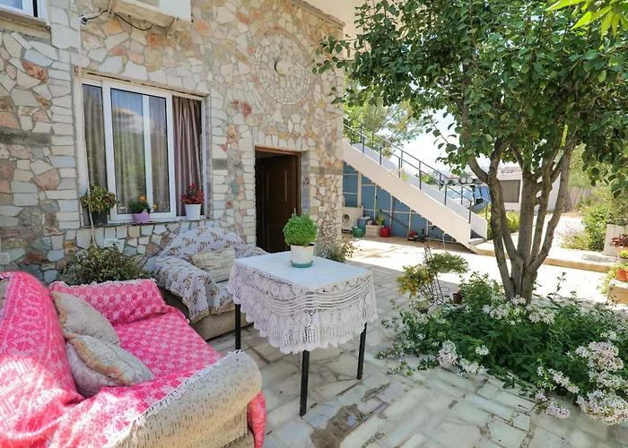 Garden Side&glamping