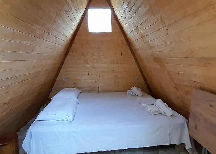 Garden Side&glamping Apartahotel Ksamil