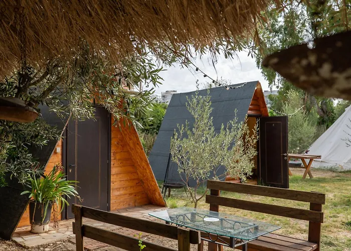 Apartahotel Garden Side&glamping Ksamil