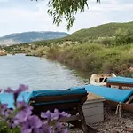 Garden Side & Glamping Aparthotel *