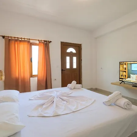 Garden Side & Glamping *