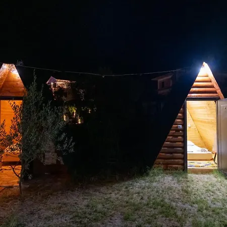 Garden Side & Glamping Hotel apartamentowy Ksamil