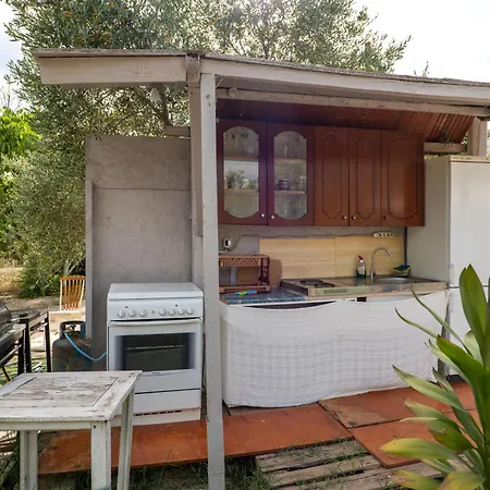 Aparthotel Garden Side & Glamping Ksamil